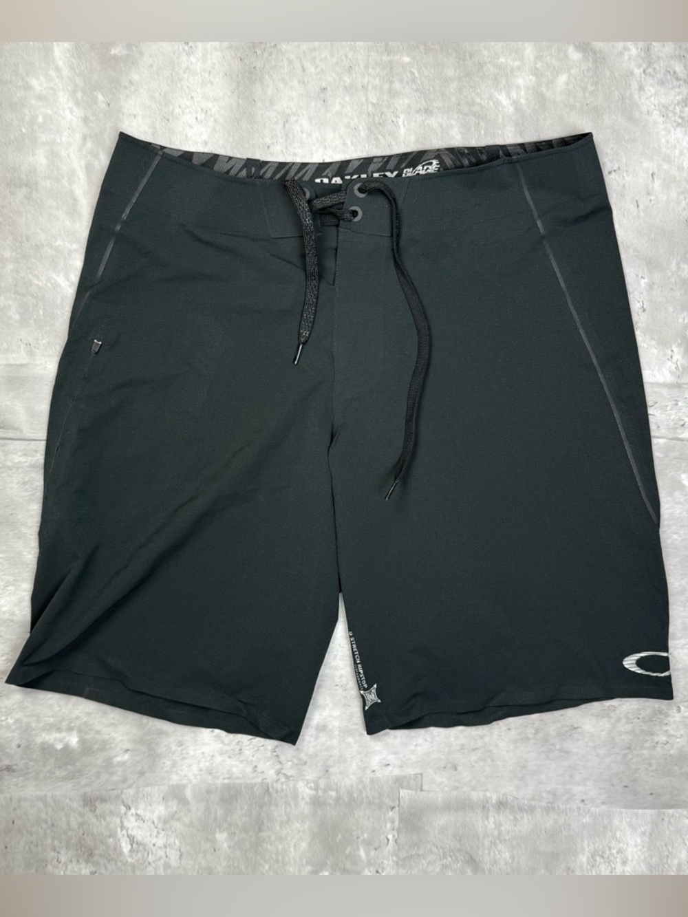 Oakley Blade Boardshorts Size 33 Black Stretch Ripstop Surf Shorts